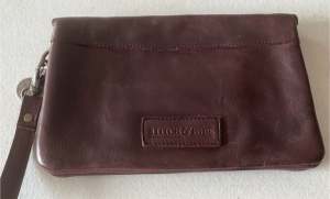 Wallet Ladies Stitch and Hide Near New