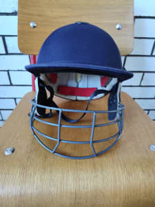 Albion classic cricket helmet - medium to large