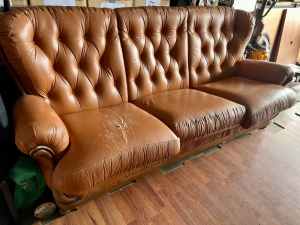 Free Vintage brown lounge
