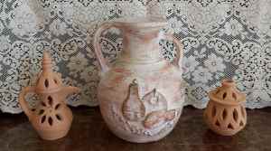 LARGE POTTERY JAR/VASE & POTTERY INCENSE/CANDLE DIFFUSERS