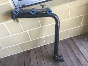 Bike rack for 3 bikes with number plate holder