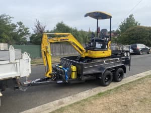 Excavator hire with (tipper trailer) $250 per day 