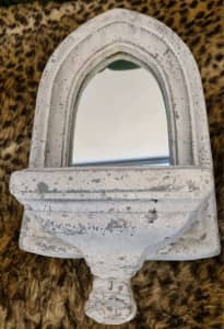 Concrete Gothic candle holder tea light mirror

Total height 3