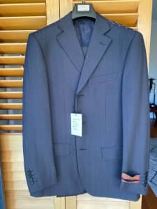 New Arte Della Sartoria dk grey pinstripe 2-piece exec business suit