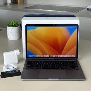 2021 MacBook Pro 13” TouchBar (1TB SSD, 16GB RAM) w/ Box & MsOffice