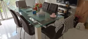 6 seater Dining Table for urgent Sale- Must go ( Price reduced)