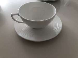 New Wedgwood Strata 2 Tea Cups and 2 Saucers RRP $199 - FIXED PRICE