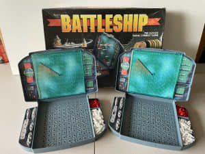 Vintage retro 1998 Battleship game