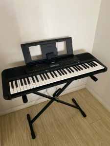 Yamaha PSR-E273 61 Note Portable Keyboard And Stand