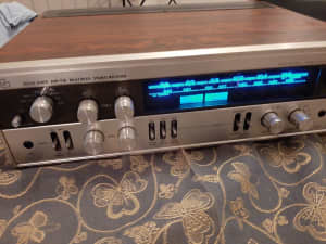 Vintage Luxman R 800 amplifier reciever