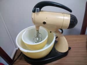 Vintage Collectable - Sunbeam Mixmaster 