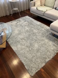 Silver/blue soft shag rug