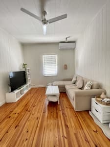 Polished floor board bedrooms for rent at Kangaroo Point
