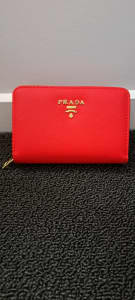 Prada wallet (not original)
