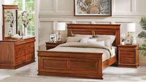 BRAND NEW Southern Oak Classic style King size bed