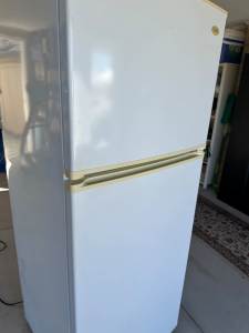 Fridge& Freezer good working oder clean in side and out 140.