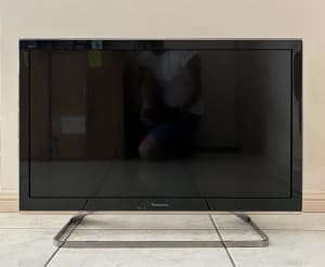 PANASONIC TH-L32E5A Full HD 1920 x 1080p VIERA LED TV 32inch (81cm)
