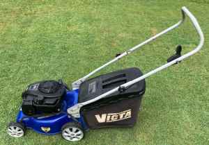 Victa Mower With Briggs and Stratton Engine