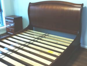 Solid wood queen size sleigh bed for sale