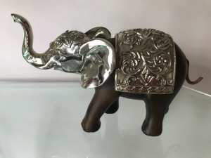 METAL AND WOODEN ELEPHANT FIGURINE