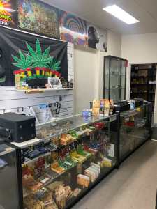Vape Water Pipe Cannabis paraphernalia Shop