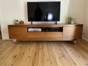 Oak Timber TV Cabinet