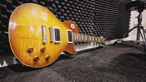 1995 Gibson Les Paul Classic Premium Plus (Honey Burst) 