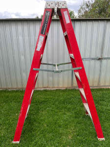Redback Ladders Fibreglass Double Sided Step Ladder 6ft