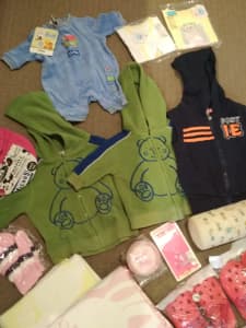 Baby stuffs $10 the lots