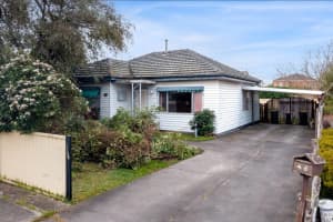 House for sale in Clayton, relocation/removal