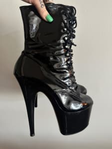 PLEASER ADORE BOOTS SIZE 11