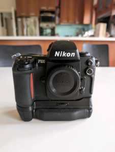 Nikon F100 Film SLR