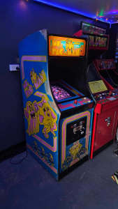 Ms Pacman arcade cabinet