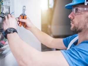 LICENSED PROFESSIONAL ELECTRICIAN services FREE QUOTES!