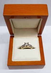 1ct Princess Cut Solitaire Diamond Ring 18ct Gold 2ct TDW RRP $13000