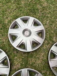 VX Commodore Acclaim 15” hudcaps X 4 in used good condition