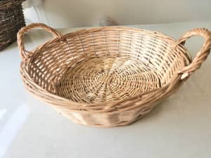 ROUND CANE BASKET WITH HANDLES