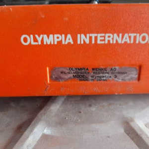 1970 TYPEWRITER OLYMPIA INTERNATIONAL. EXCELLENT CONDITION.