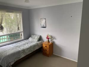 ROOM TO RENT, GREAT LOCATION IN TOUKLEY