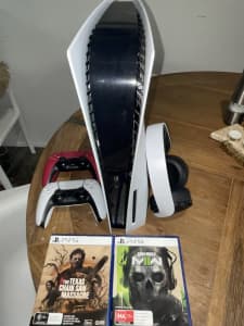 Playstation 5 Blu ray 2 games, 2 controllers and headset!