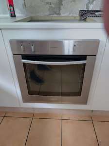 Westinghouse Electric Oven 600mm