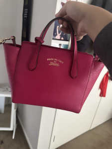 100% AUTHENTIC GUCCI SWING TOTE