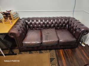 Genuine chesterfield suite 