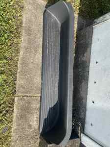 USED SIDE STEP SKIRT FOR 2009 ILOAD/IMAX