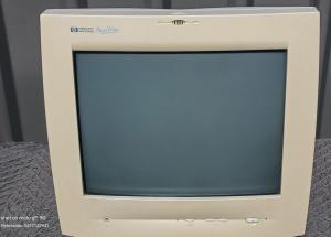 Hewlett Packard HP Pavilion D3857A 1996 Computer 15 Monitor CRT