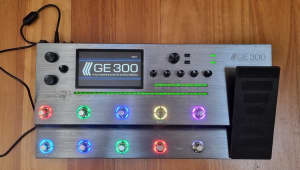 Mooer GE300 Multi-Effects Modelling AMP Synth 