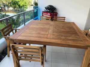 Teak Outdoor Table (  4 Chairs)