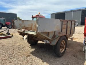 Hydraulic farm Tip trailer
