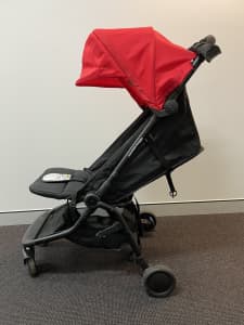 Mountain Buggy Nano Travel Stroller in excellent condition