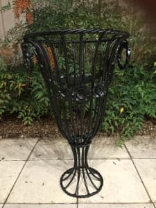 Black Wrought Iron Garden Vase Art Plant Holder